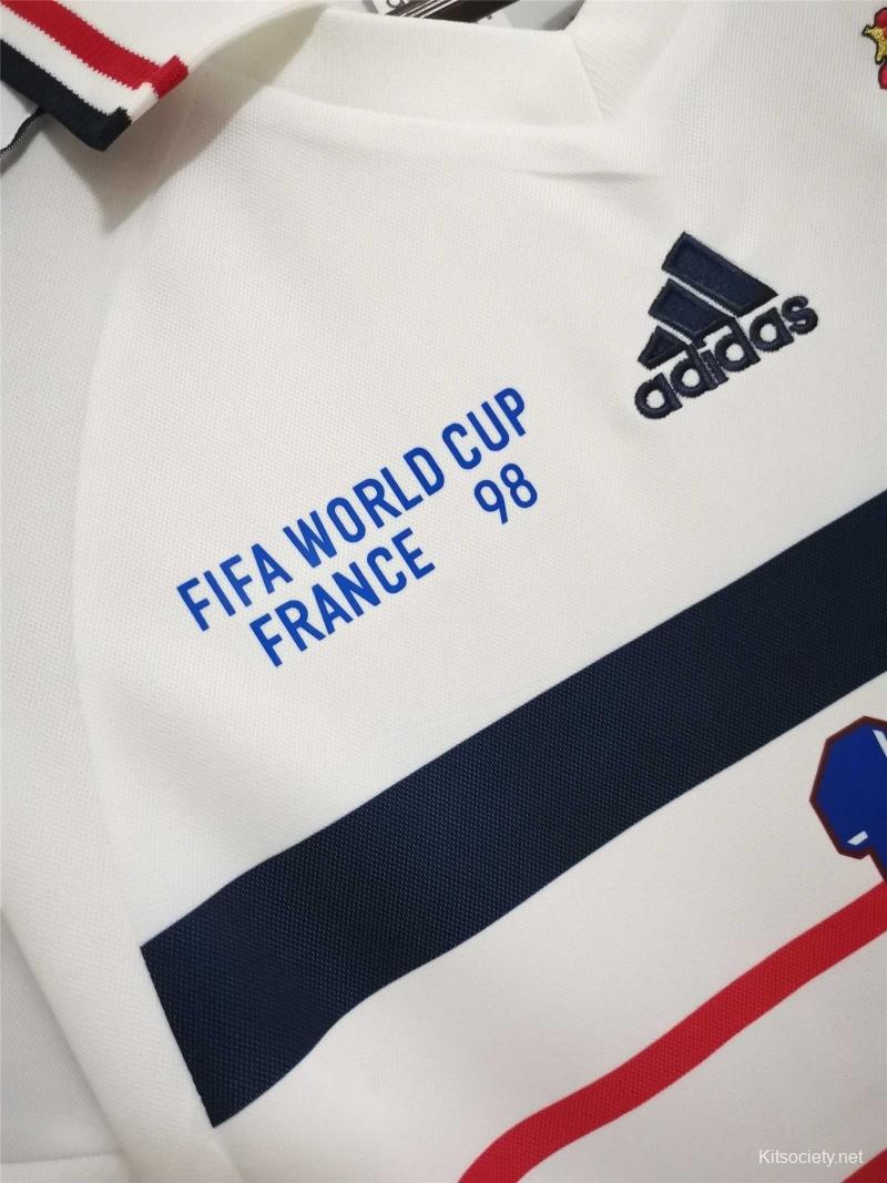 Combine vintage and heritage with France's 1998 Away kit! 