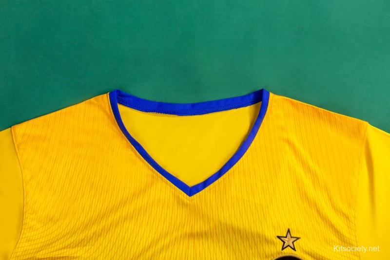 BRAZIL 94 WORLD CUP SOCCER JERSEY UMBRO/ P (Small) Yellow